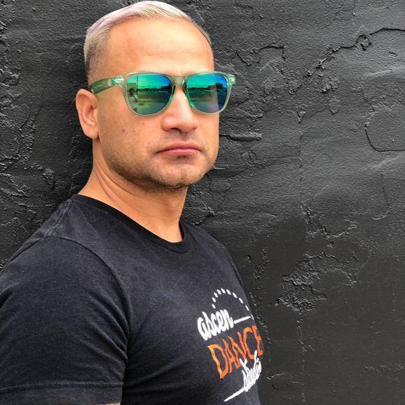 Meet your Posher, Michael - Picture 1 of 1